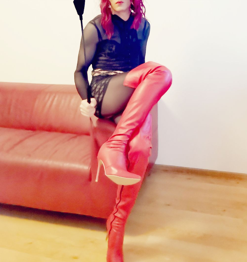 elena-crossdressing OnlyFans profile picture