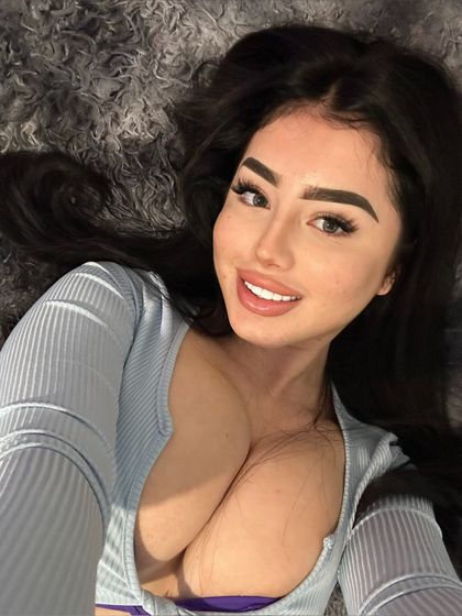 hotlunax OnlyFans picture
