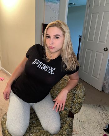 emilybabyononlyfanz OnlyFans - Stats, Graphs, Photos & Profile