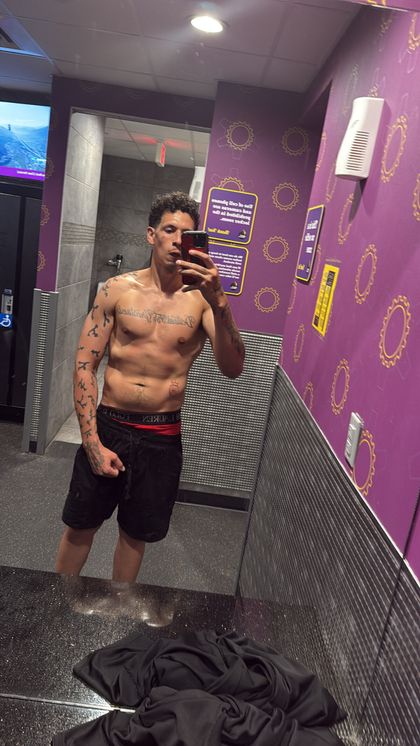 binorocky OnlyFans picture