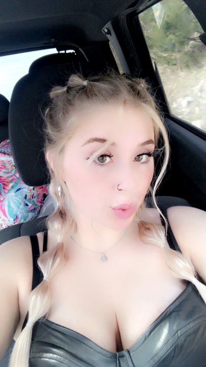 emmababe223 OnlyFans picture