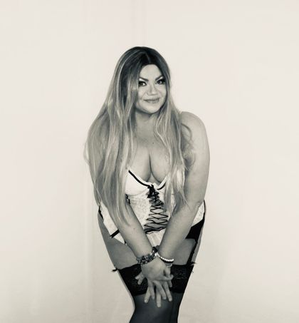 rosa_curves OnlyFans picture