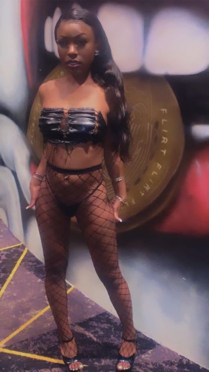 moetchampagne OnlyFans picture