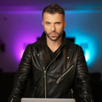 davidbond OnlyFans - Free Trial - Photos - Socials FansMetrics