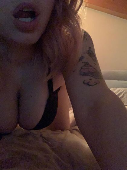charlottebonbon OnlyFans picture