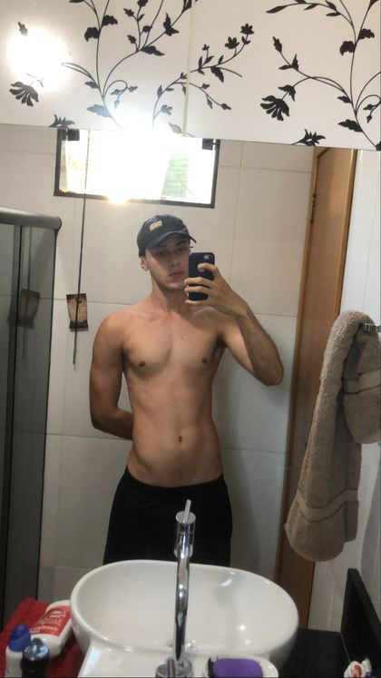 c4mboy OnlyFans picture
