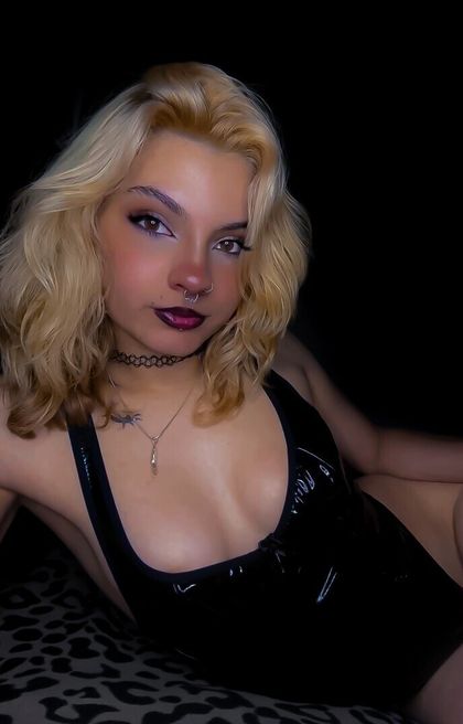 madamesinister OnlyFans picture