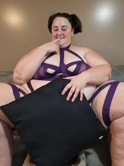 plumcrazyrach OnlyFans picture