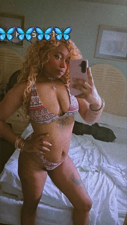 redvelvettheeboni OnlyFans picture