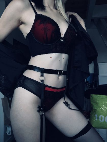 lacremedesatan OnlyFans picture