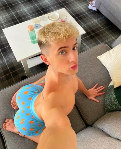 rossmarkgreen2 OnlyFans picture