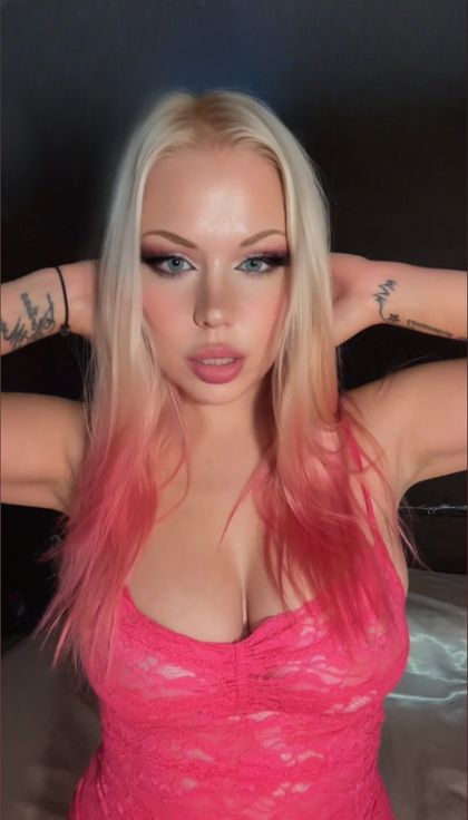 yourpetiteblond OnlyFans picture