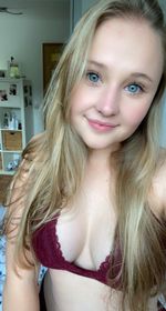 miasofie20 OnlyFans - Free Trial - Photos - Socials | FansMetrics.com