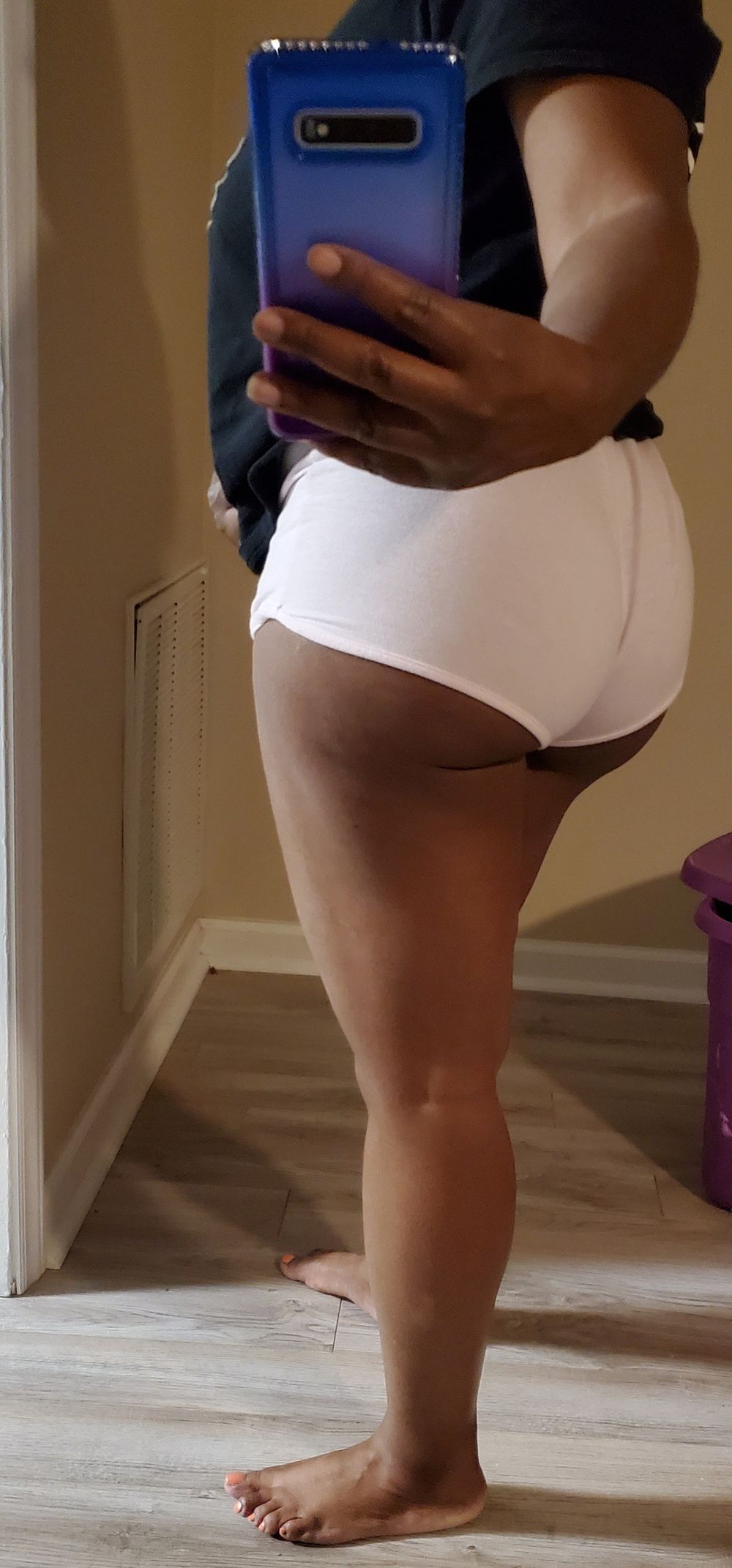 prettyroundbwn OnlyFans profile picture