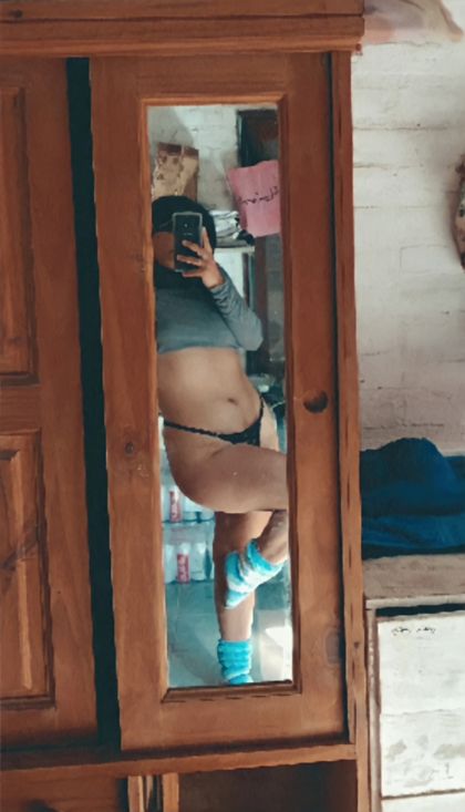 aprilsaenz OnlyFans picture