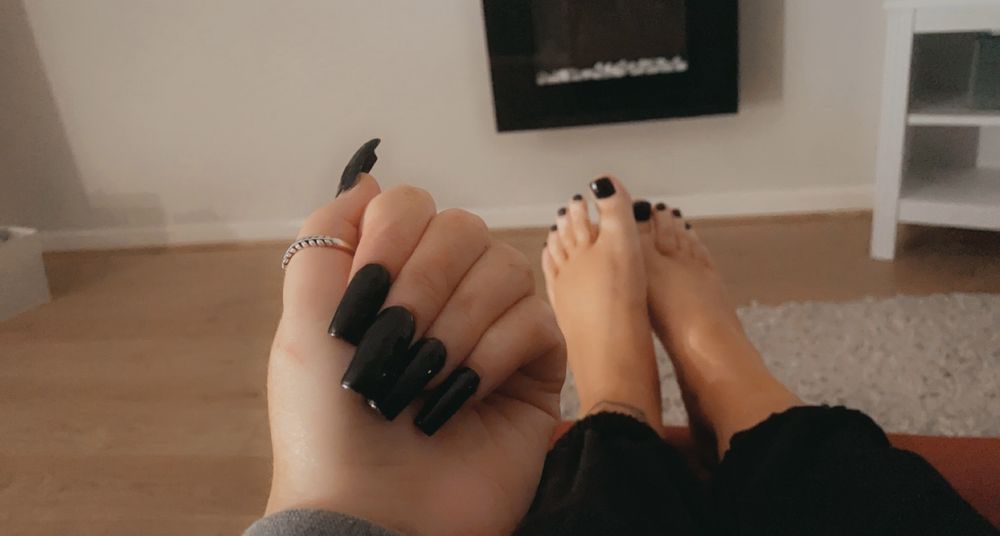 xprettyliltoes OnlyFans profile picture