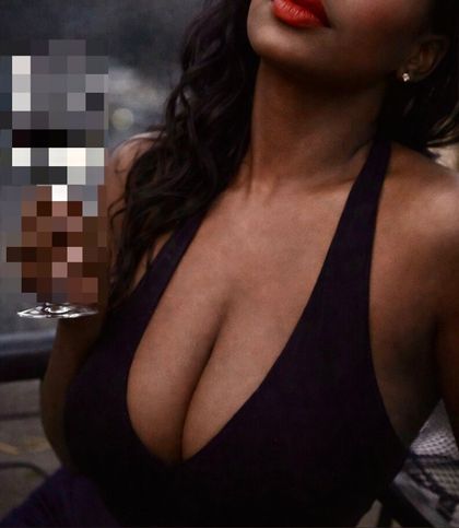 blackbarbee909 OnlyFans picture