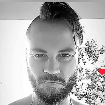 emid24 OnlyFans picture