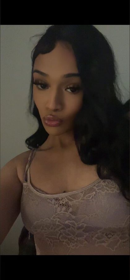 luvlylunaxo OnlyFans picture