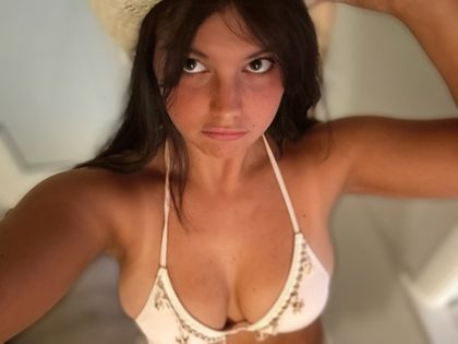 emilyjoneschatfree OnlyFans picture