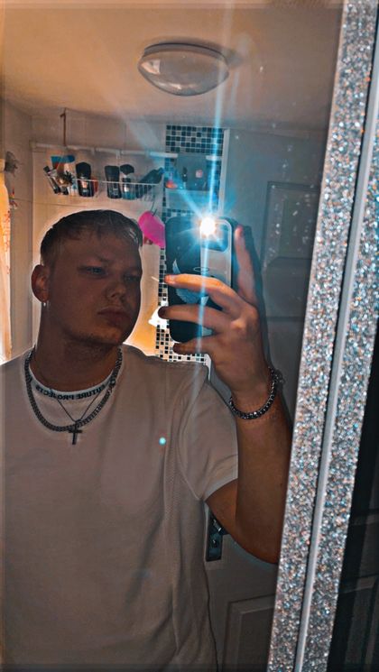 wadeulliot OnlyFans picture