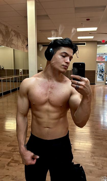 daddymelvn OnlyFans picture