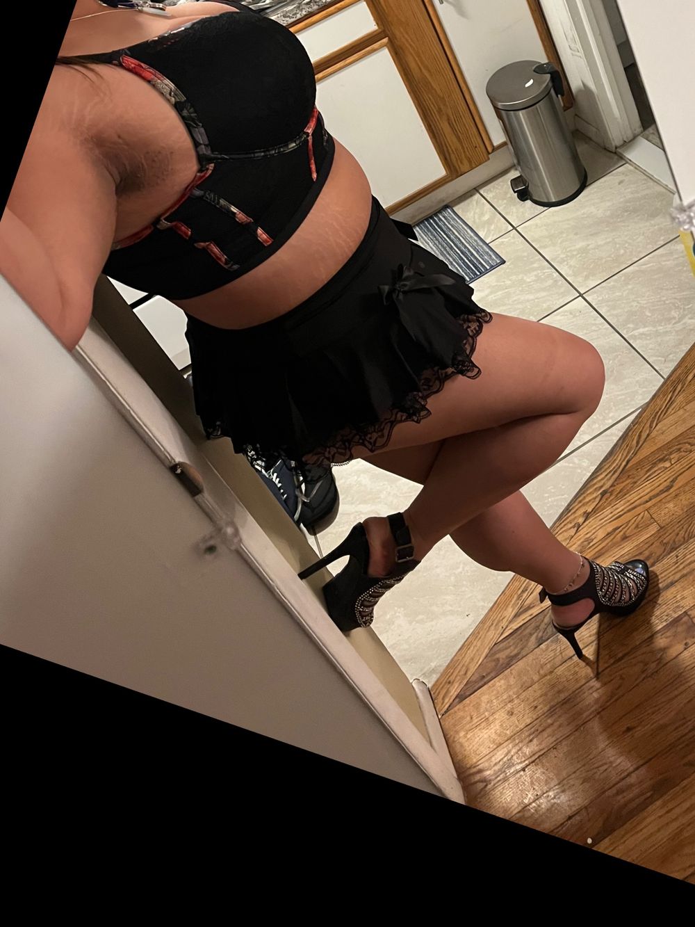jewel9823 OnlyFans profile picture