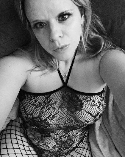 hornysurreycouple83 OnlyFans picture