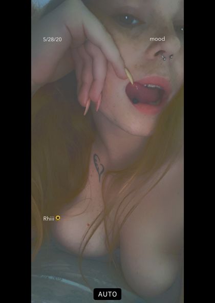 littleredridinghoe69 OnlyFans picture