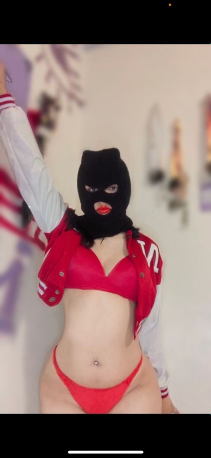 mishellevalle OnlyFans picture