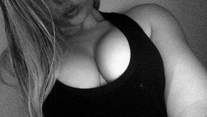 hockeygal69 OnlyFans picture