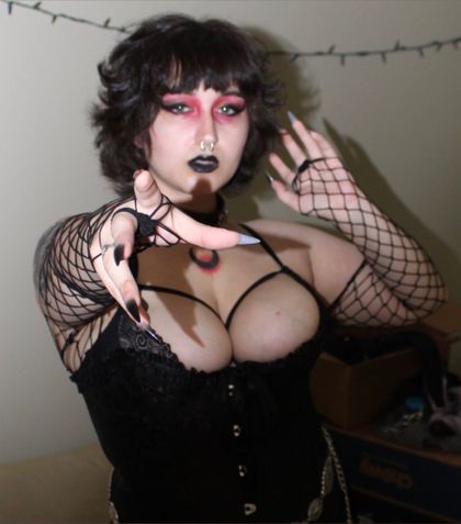 silksundress OnlyFans picture
