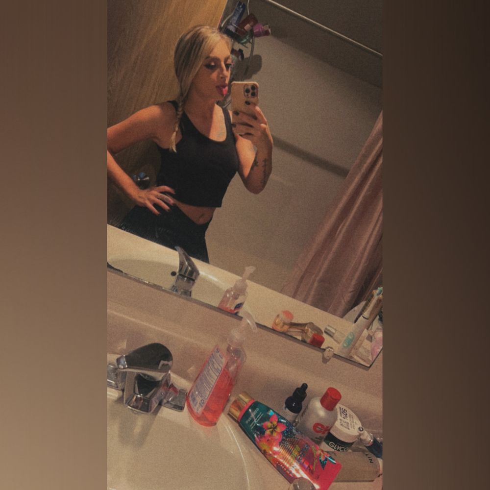 basicblondefree OnlyFans profile picture