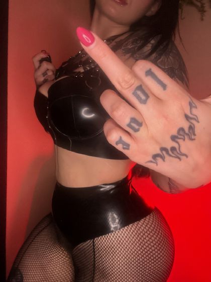 noellegoddess OnlyFans picture