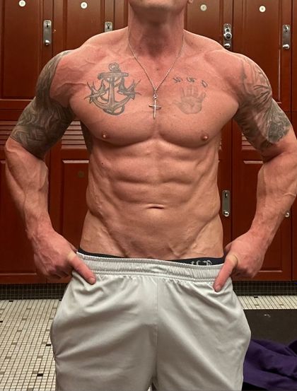 u98051045 OnlyFans picture