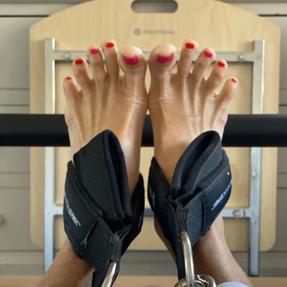 mytwofeetinstraps OnlyFans profile picture