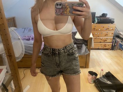 pixisity OnlyFans picture