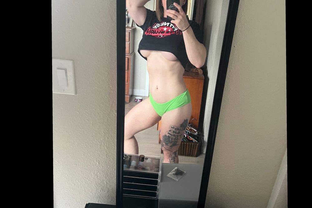 stoner_wife91 OnlyFans profile picture