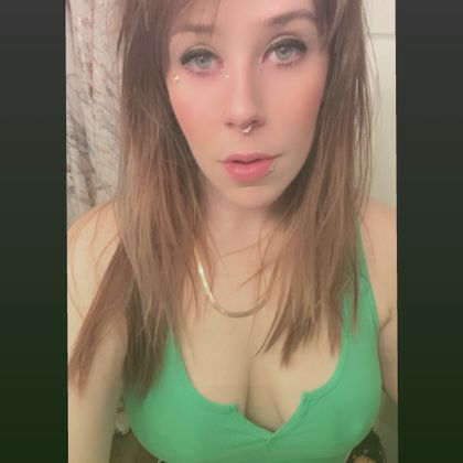 sue.preme OnlyFans picture