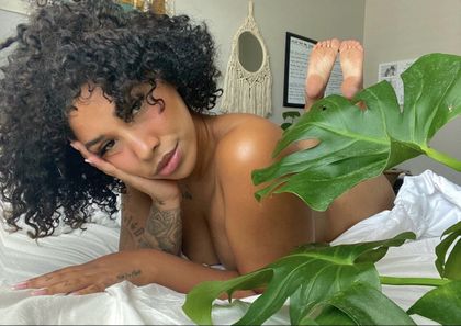 inherbedroomm OnlyFans picture