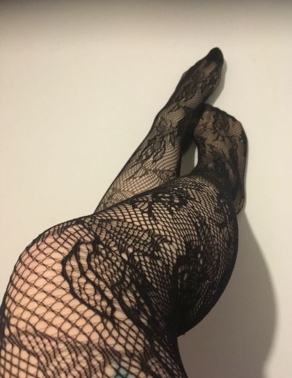 barefoot.flower OnlyFans picture
