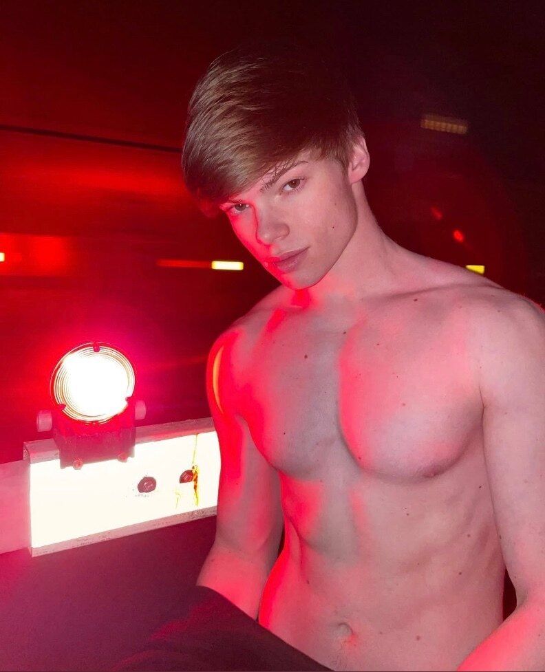 pleasuring OnlyFans profile picture