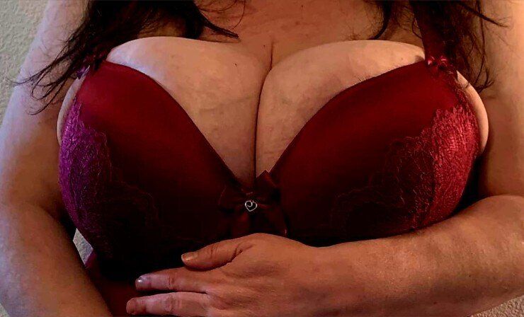 thebustymrsb OnlyFans profile picture
