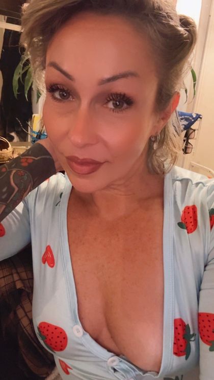 theemrs_xxx OnlyFans picture