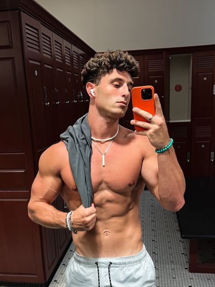 therealgymshark OnlyFans picture