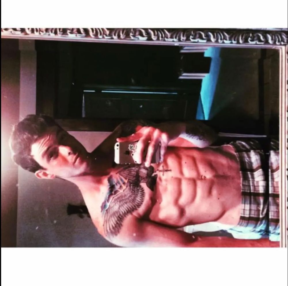 sneakyme94 OnlyFans profile picture