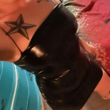 hotwife7287 OnlyFans picture
