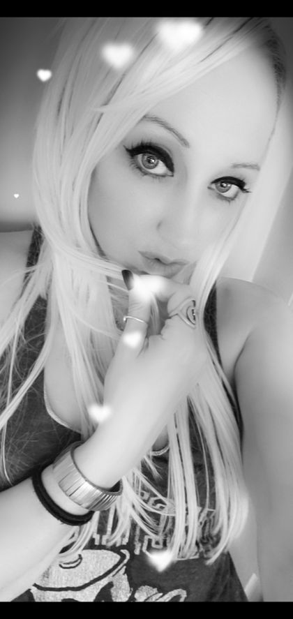 iyannakarenina OnlyFans picture