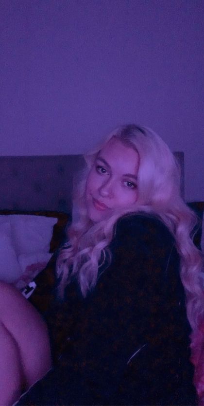 goldilocksnextdoor OnlyFans picture