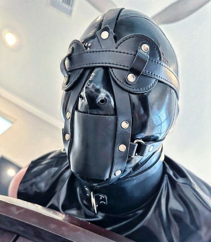 mr.latex_desires OnlyFans picture